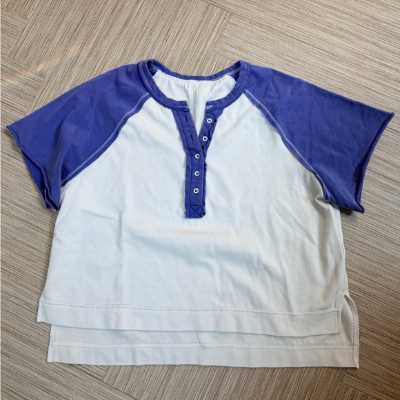 Tops - Women’s Two-Tone short-sleeve Sweatshirt Purple & White Henley Top